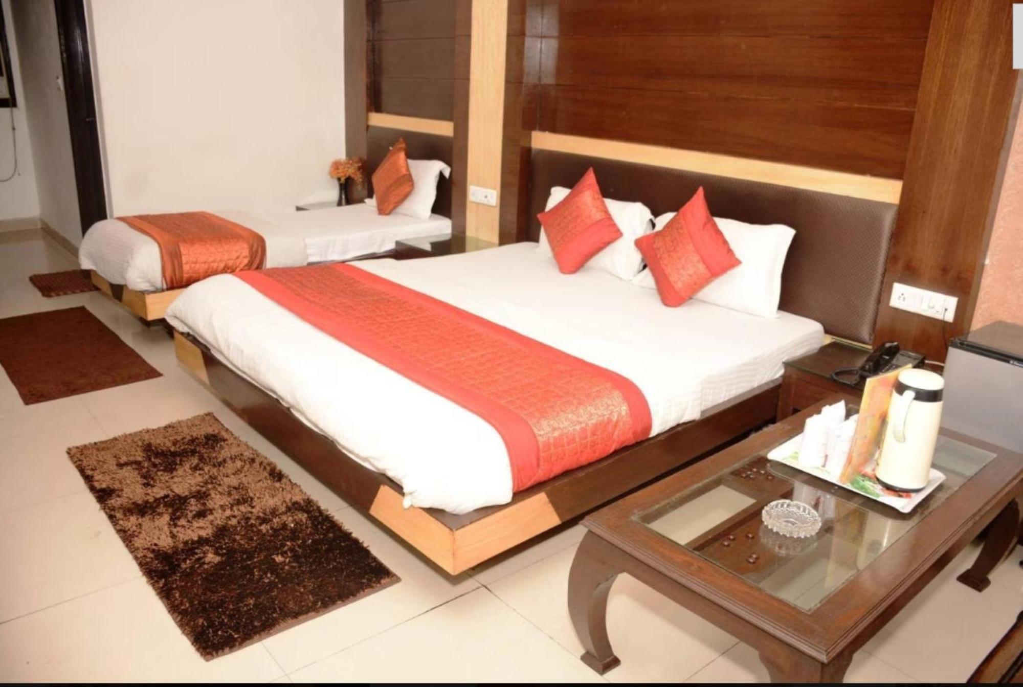 Capital O 6408 Hotel Delhi Heart New Delhi Extérieur photo