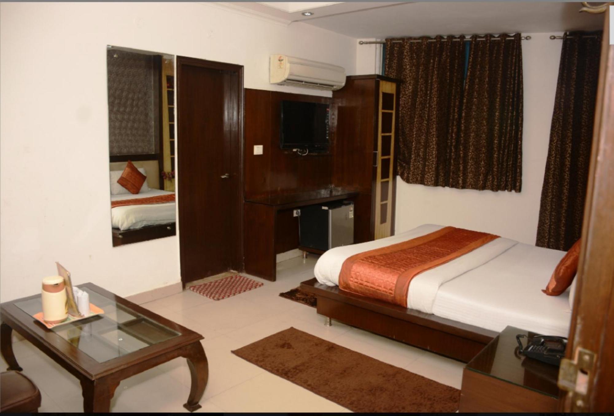 Capital O 6408 Hotel Delhi Heart New Delhi Extérieur photo