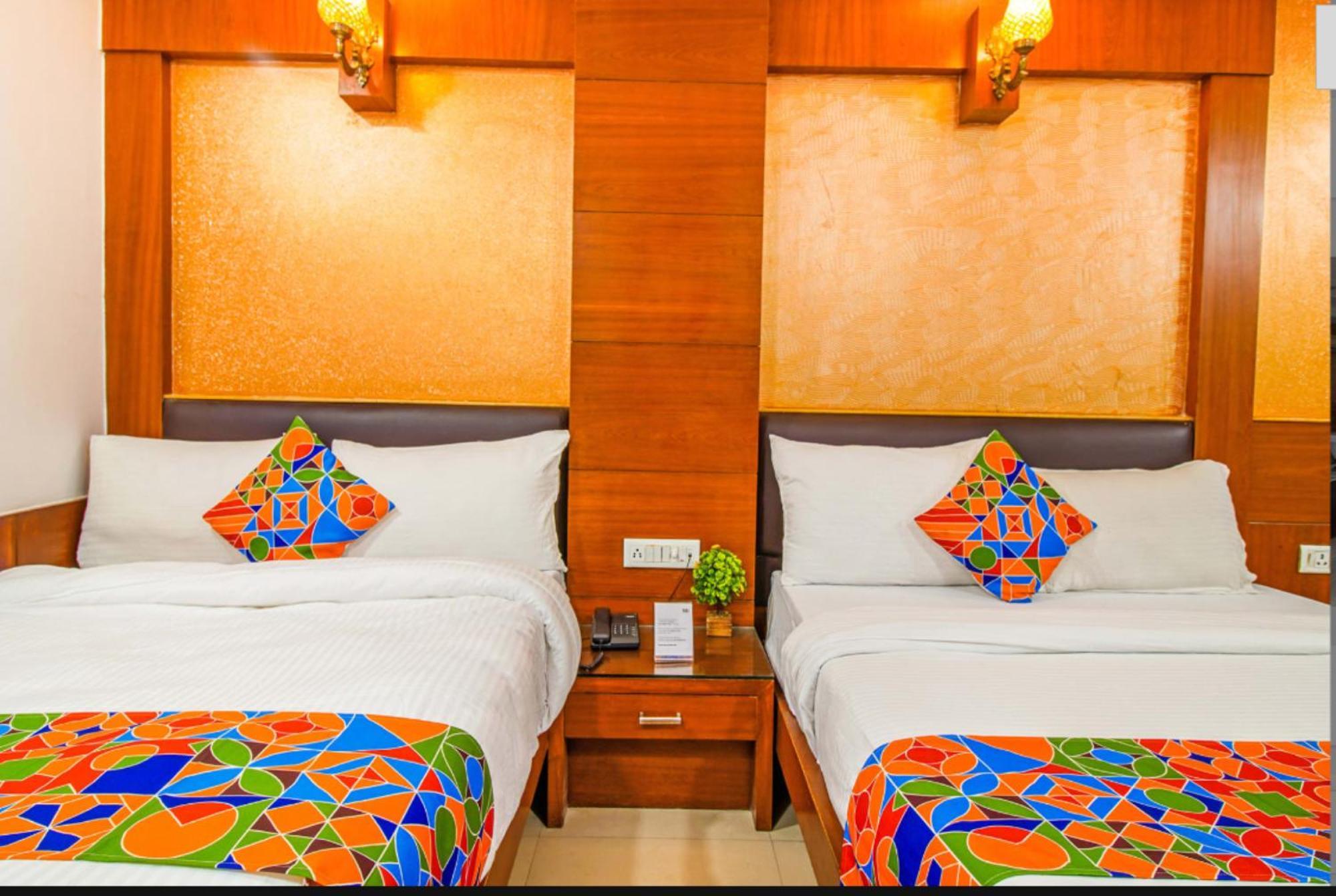 Capital O 6408 Hotel Delhi Heart New Delhi Extérieur photo