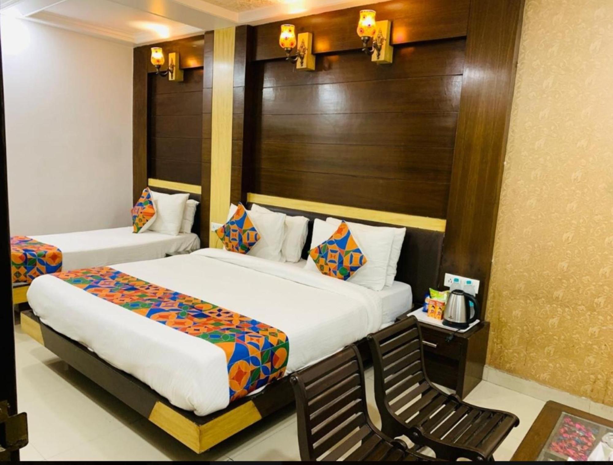 Capital O 6408 Hotel Delhi Heart New Delhi Extérieur photo