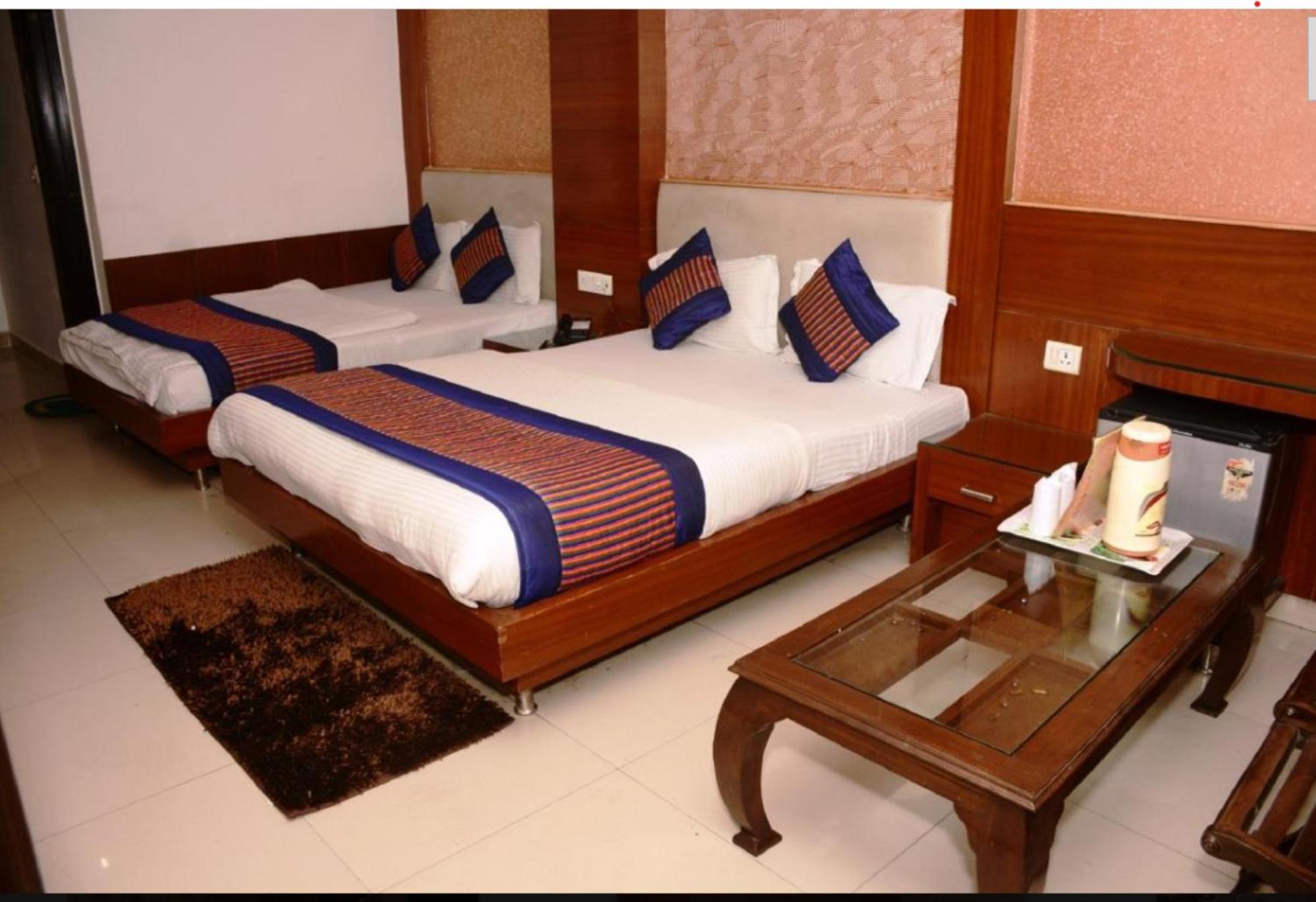 Capital O 6408 Hotel Delhi Heart New Delhi Extérieur photo
