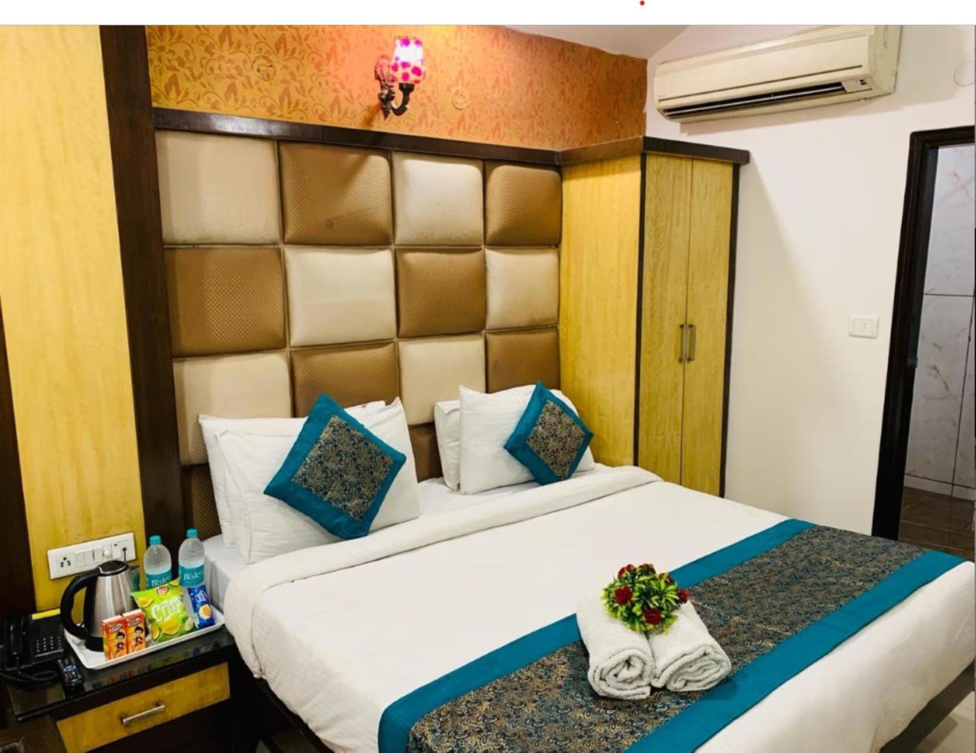 Capital O 6408 Hotel Delhi Heart New Delhi Extérieur photo