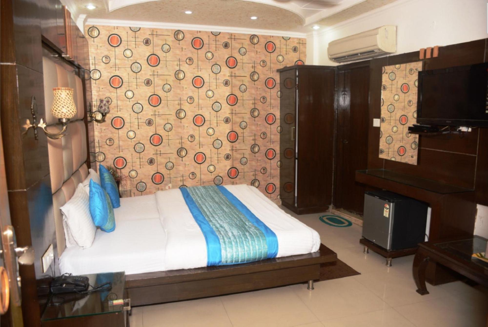 Capital O 6408 Hotel Delhi Heart New Delhi Extérieur photo