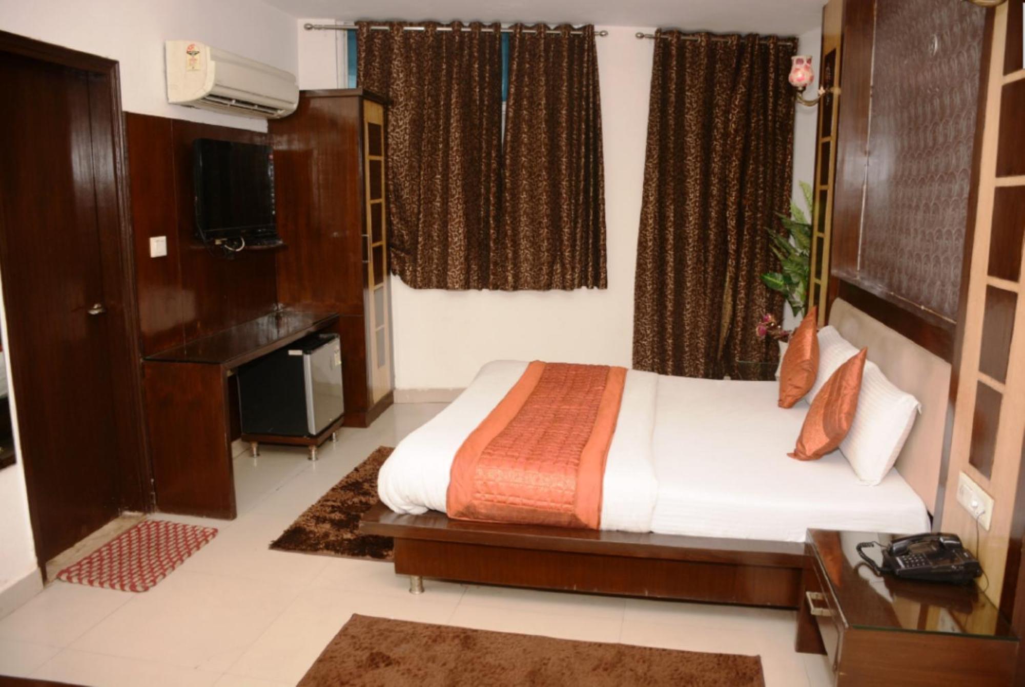 Capital O 6408 Hotel Delhi Heart New Delhi Extérieur photo