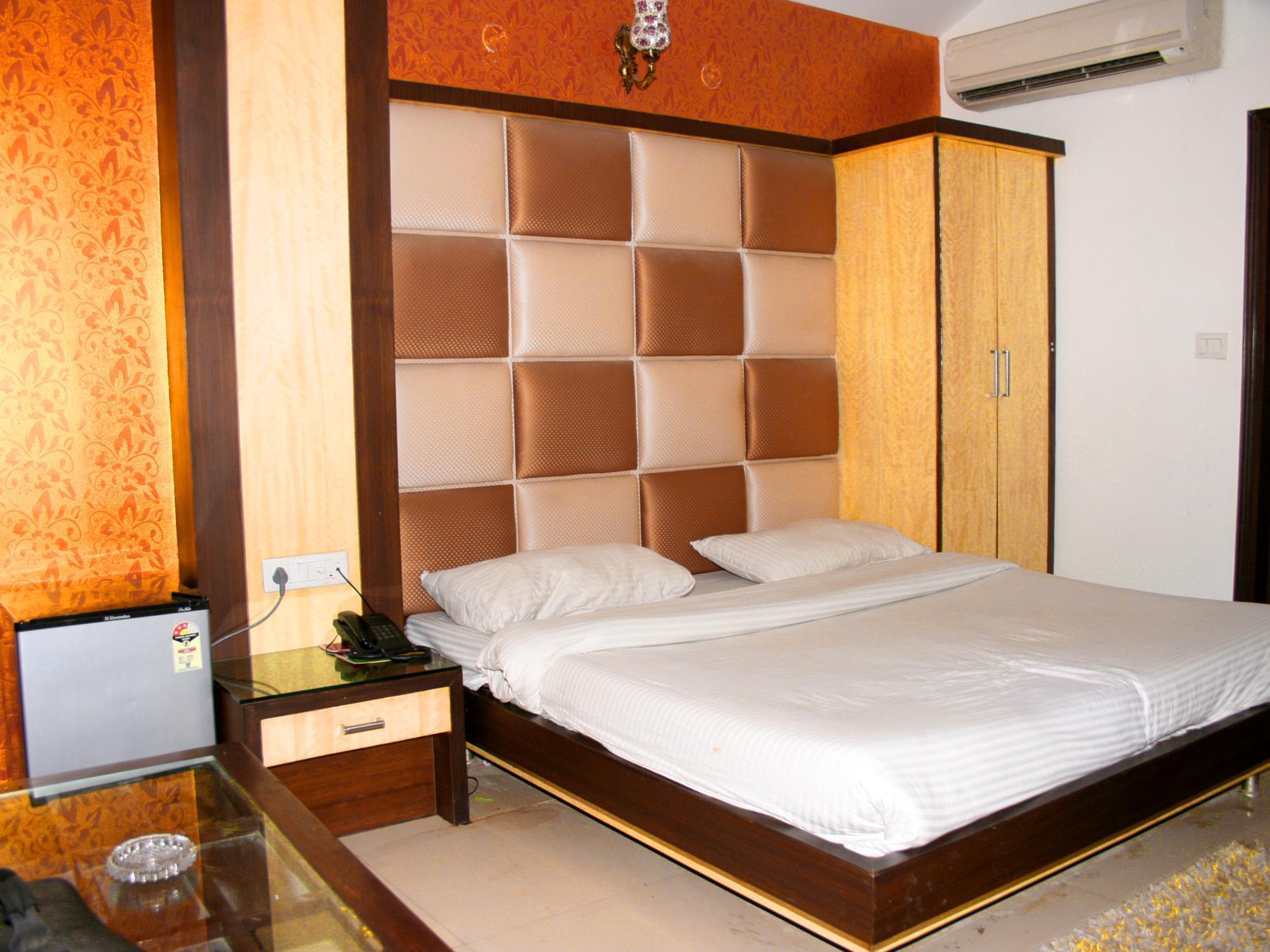 Capital O 6408 Hotel Delhi Heart New Delhi Extérieur photo