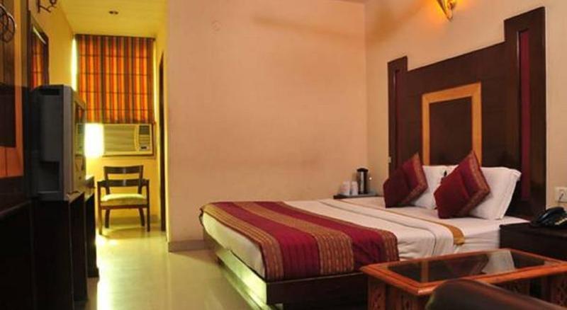 Capital O 6408 Hotel Delhi Heart New Delhi Extérieur photo