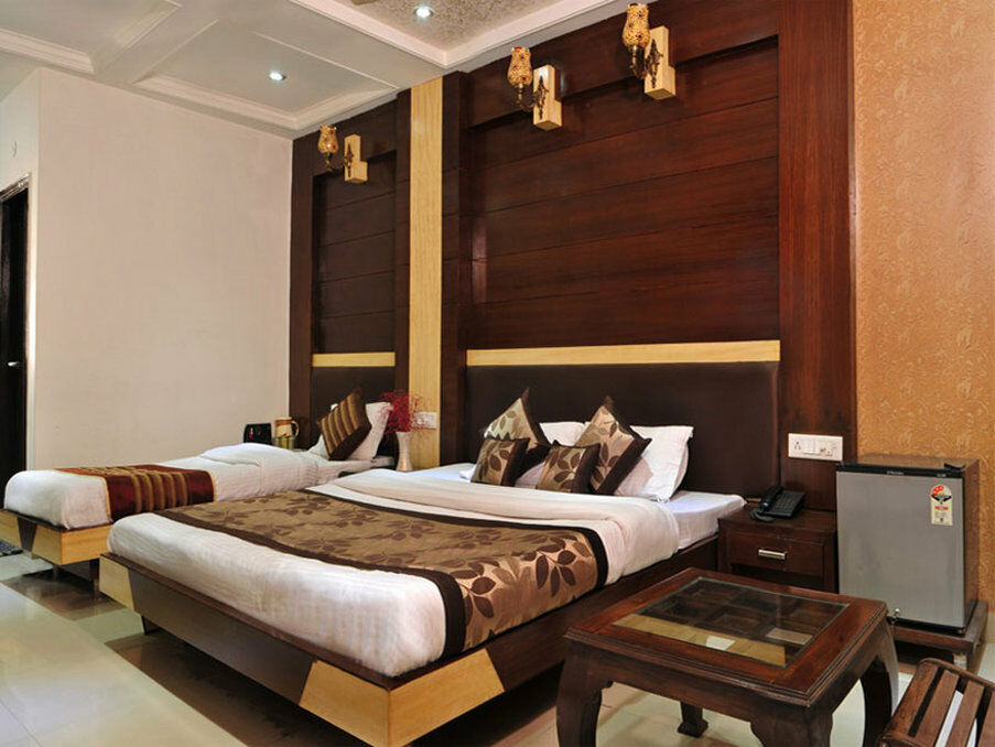 Capital O 6408 Hotel Delhi Heart New Delhi Extérieur photo
