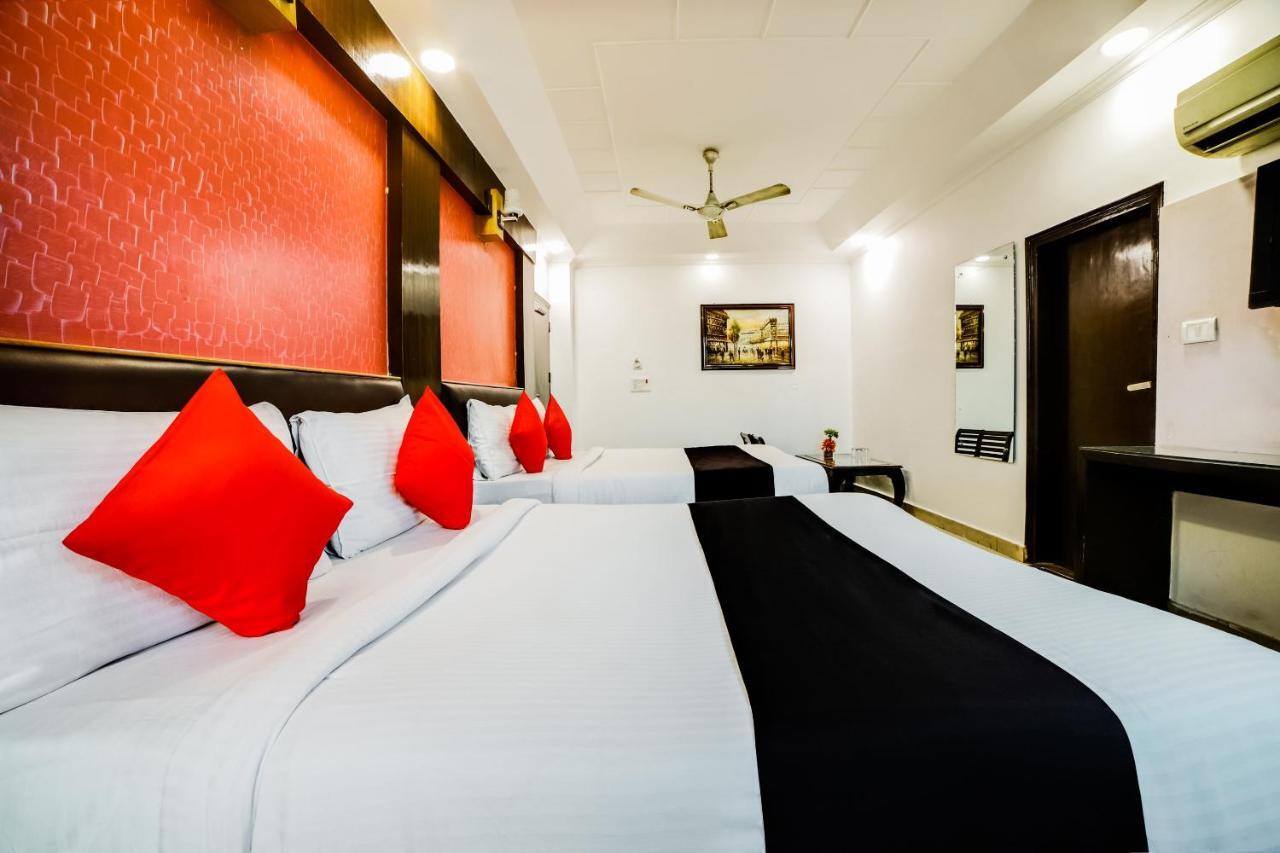 Capital O 6408 Hotel Delhi Heart New Delhi Extérieur photo